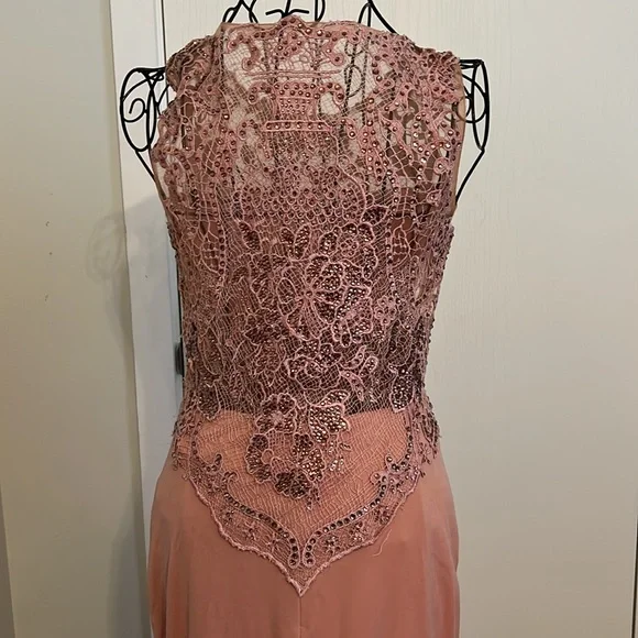 Womens dress - Picture 5 of 5